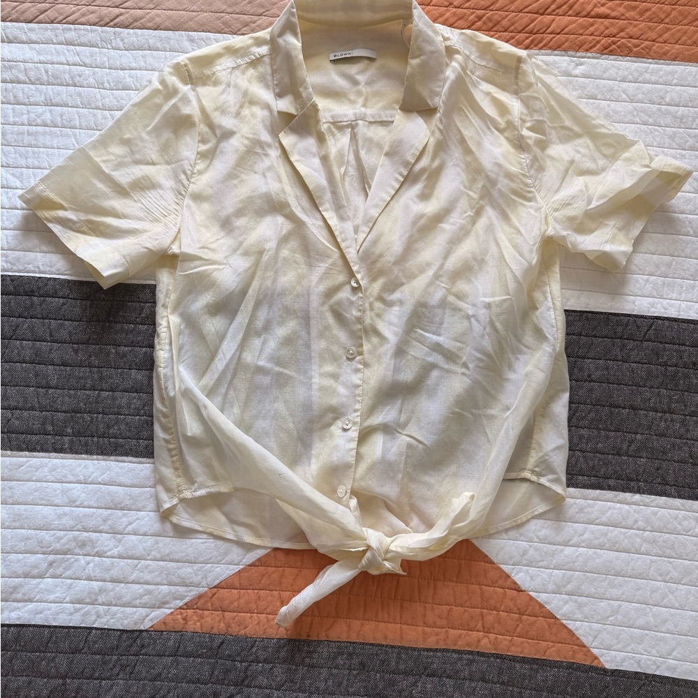 Anthropology BLDWN Silk blend cream and yellow, sheer Short Sleeve Shirt